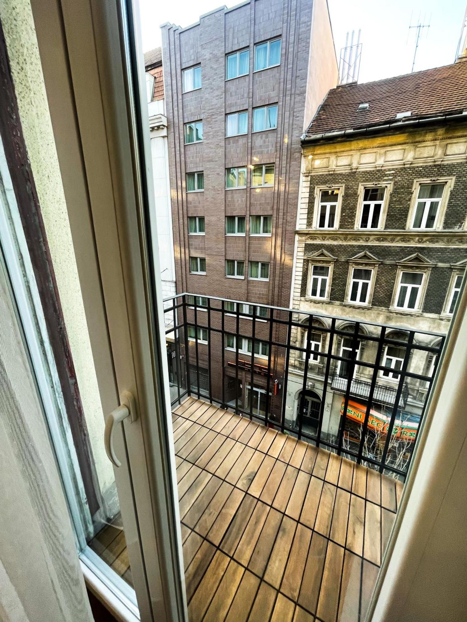 City Center 2, Cozy And Modern 2Br In The City Center ブダペスト エクステリア 写真